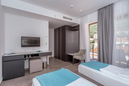 Hotel Eleven - image 5