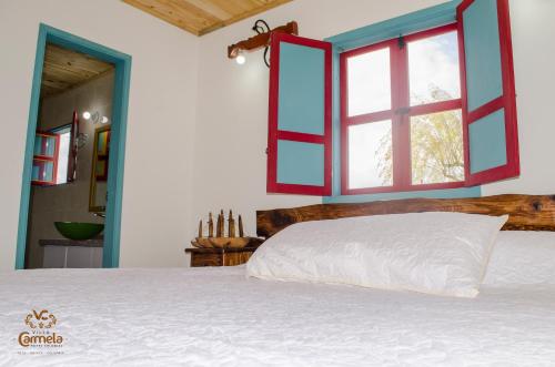 1 queen bed, 1 double bed