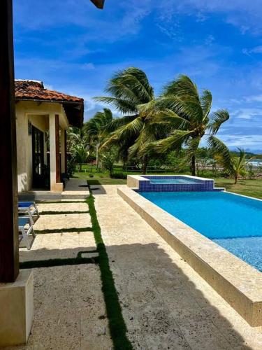 Casa Azul - Directly on Playa Venao, sleeps 8-10+