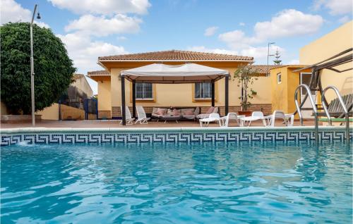 Awesome home in El Portil with Outdoor swimming pool, WiFi and 4 Bedrooms gîte à louer Aljaraque