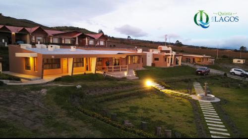 . Quinta los Lagos
