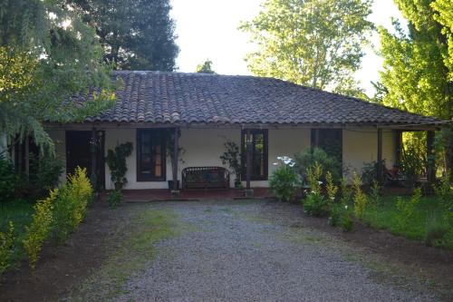 La Casa de Adobe Natural y Más