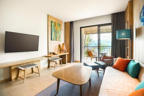377420175 Holiday Inn Resort Samui Bophut Beach by IHG