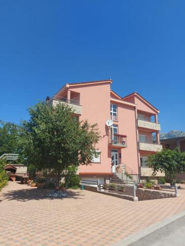  Apartments Marta, Pension in Seline