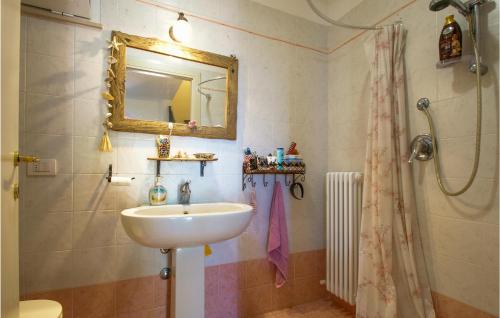 Bathroom, Amazing apartment in Casteldimezzo with 1 Bedrooms in Castel Di Mezzo