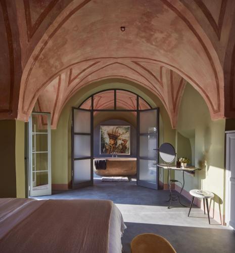  Castle Elvira-Tower & Masseria in 73019 Trepuzzi