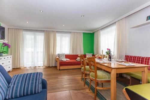 Oprema, Haus Garten An der Sonne in Lengdorf