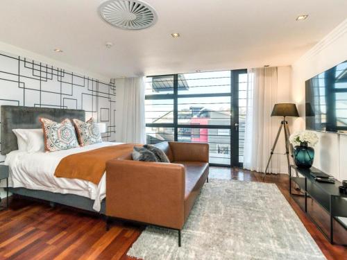 Heriot Properties Units 19 & 20 - image 5