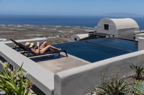 Rocky Room with Sea View and Independent Pool image 8