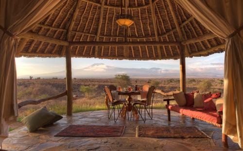 陽台/露台, Elewana Tortilis Camp in 安博塞利