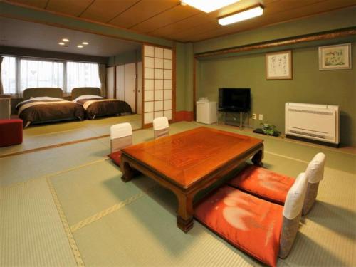 Twin Room with Tatami Area