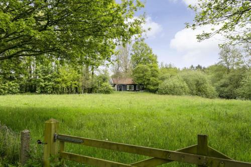  Idyllic house with 360 view of nature and hottub in Dalfsen
