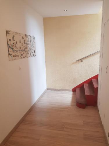 Bejárat, 11 - Très joli 2 pièces neuf avec vue sur jardin et parking privatif gratuit (11 - Tres joli 2 pieces climatise tout equipe pour 1 a 5 personnes, avec 3 lits, vue sur parc arbore) in Razac Sur L'Isle