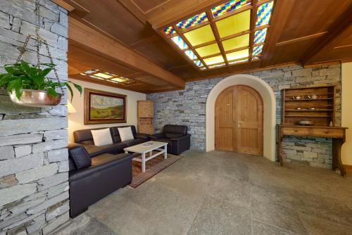 Rezia Hotel Bormio - image 3