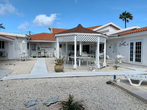 Tu Casita en Aruba in นอร์ด