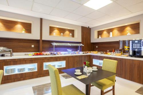 Restaurant, IBIRIS in Hai Seddikia