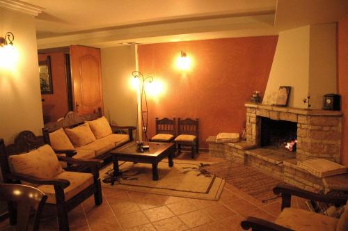 Aroanios Hotel in Kleitoria (Akhaia)
