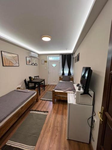 Palma Apartmanok Szallashely Szazhalombatta 4a in Százhalombatta