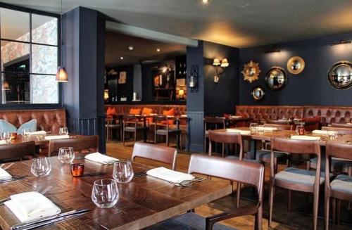 Restaurant, The Nevill Arms in Medbourne