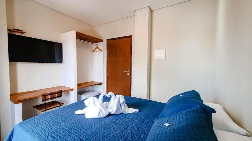 Double Room with Balcony and Sea View image 3