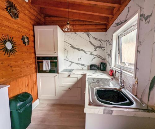 Kaoglen Squirrel Drey-Hot Tub-Pet Friendly-Perth in 柯克邁克爾