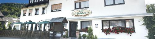 B&B Gummersbach - Garni Hotel Bodden - Bed and Breakfast Gummersbach