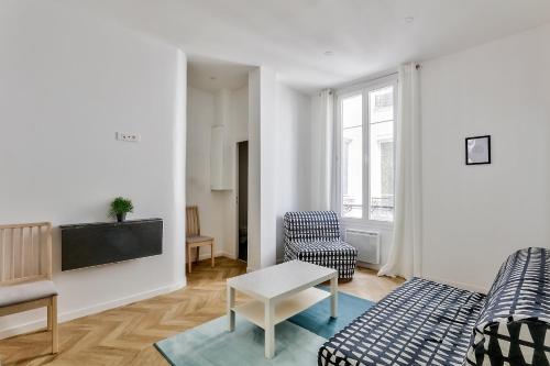 Apartment in front of Gare de Lyon next to Bastille