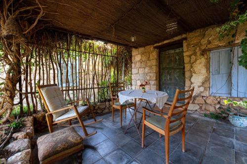 Hemdatya Stone Suites In The Galilee