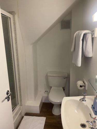 Ellwyn House Room Type - Economy Double Room