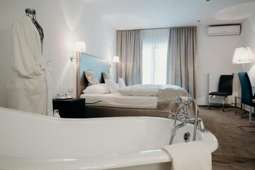 Deluxe Double Room with Bath