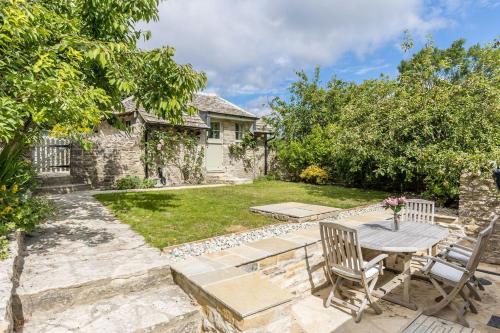 A szálláshely kívülről, Honeysuckle Cottage in Dorset