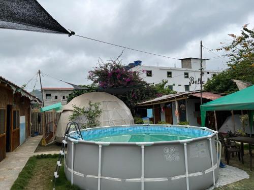 Piscina, Nativa Whale Domes in Puerto Lopez