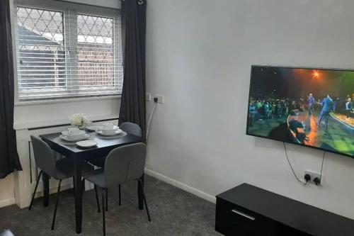 Entire Rental, Easy Reach to Etihad Stadium, Manchester (photo 3)