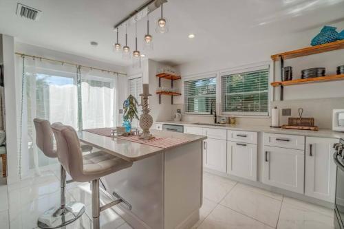 Casa Stellata downtown Sarasota 3 Blocks to Bay in 可可納特中區