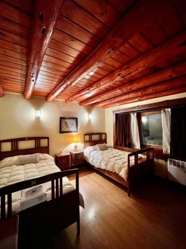 Twin Room with Shared Bathroom