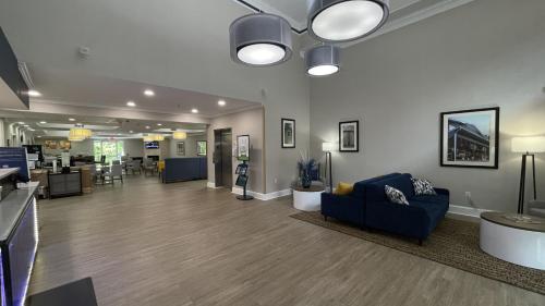 コンフォート スイーツ ソールズベリー I 85