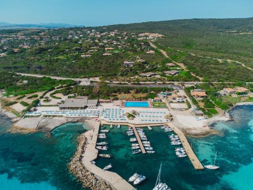 Vista exterior, UNA HOTELS Club Hotel Ancora Stintino in Stintino