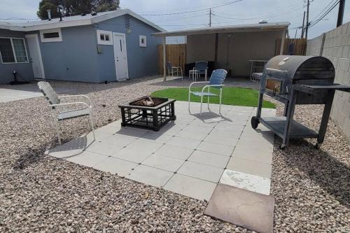 K - Fully remodeled and professionally decorated, Las Vegas (photo 6)