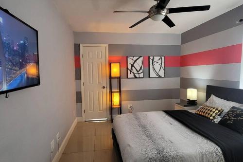 K - Fully remodeled and professionally decorated, Las Vegas (photo 8)