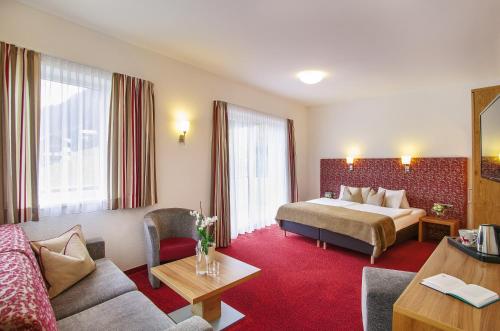 Hotel Garni Chasa Sulai - image 5