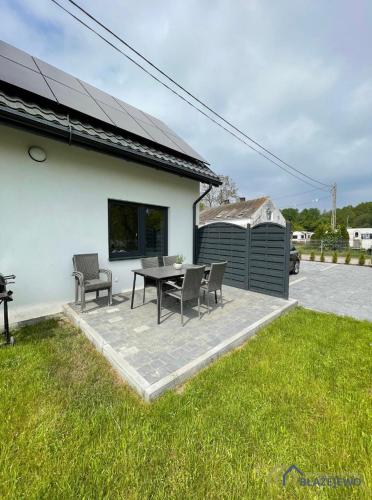 2 bedrooms, 5 beds