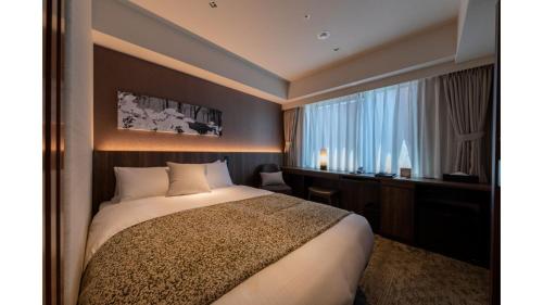 Standard Double Room image 3