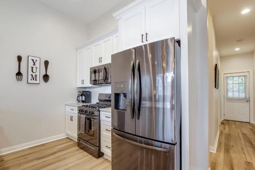 2 King, Sleeps 9, Fair & Expo Ctr, Churchill, Bourbon tours, Downtown, University of Louisville, Foodie, Shopping, Nightlife!! in Louisville, USA