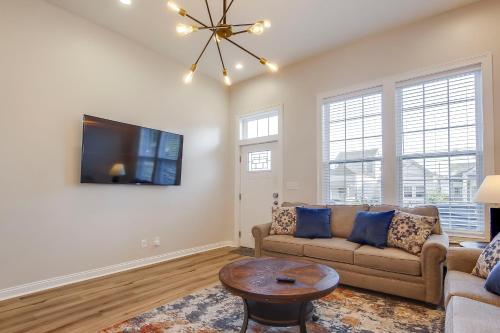 2 King, Sleeps 9, Fair & Expo Ctr, Churchill, Bourbon tours, Downtown, University of Louisville, Foodie, Shopping, Nightlife!! in Louisville, USA