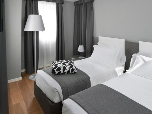 Palace Suite - image 5
