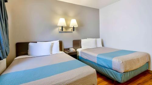2 double beds