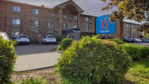 Motel 6 Milwaukee, Wi - Glendale