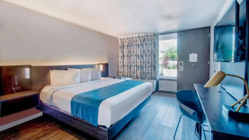 Motel 6 Louisville, Ky- Airport/ Fair Expo in Louisville, USA