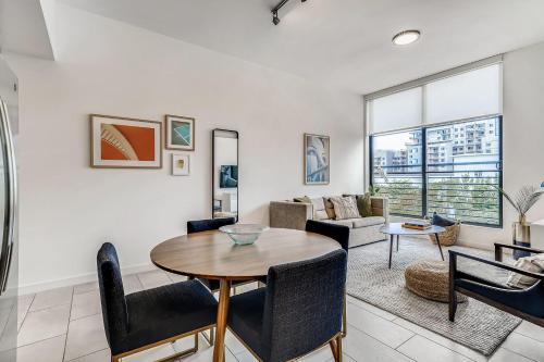 Sentral 2BR Apt in Wynwood - image 10
