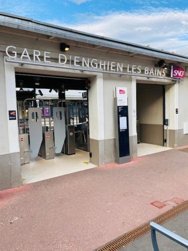 Studio Douillet Hypercentre 12 min de Paris in Enghien les Bains
